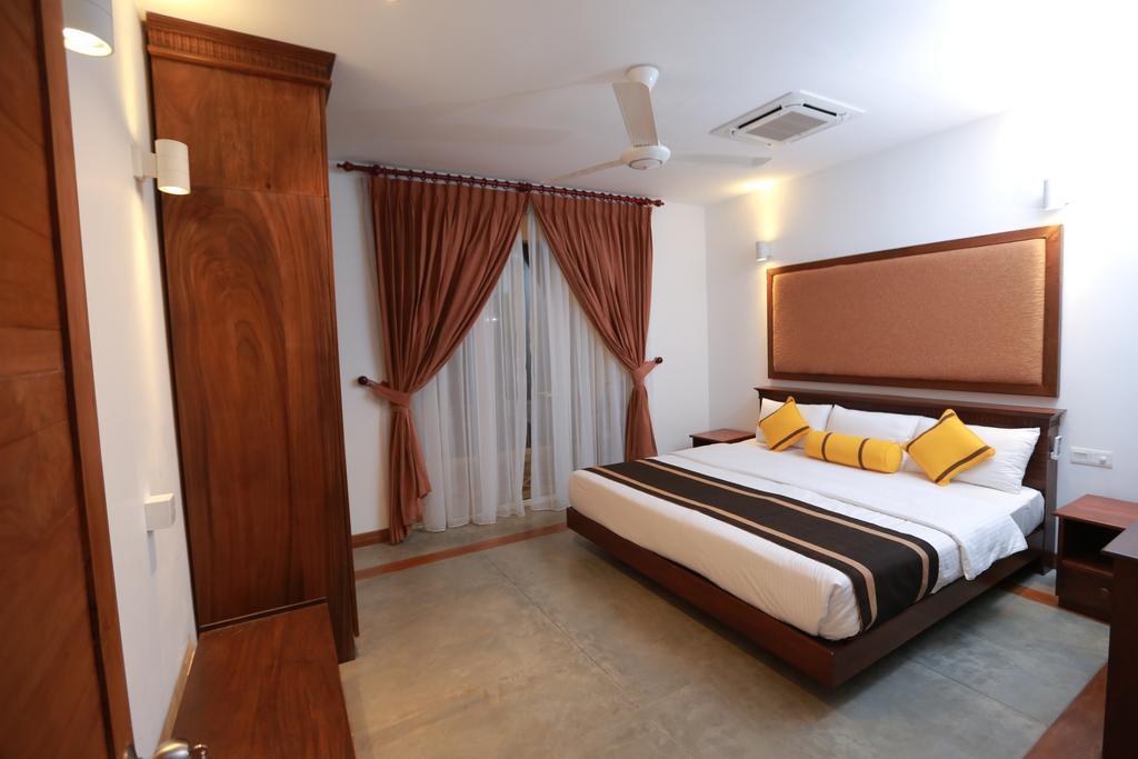 Refresh Hotel Hikkaduwa Bagian luar foto