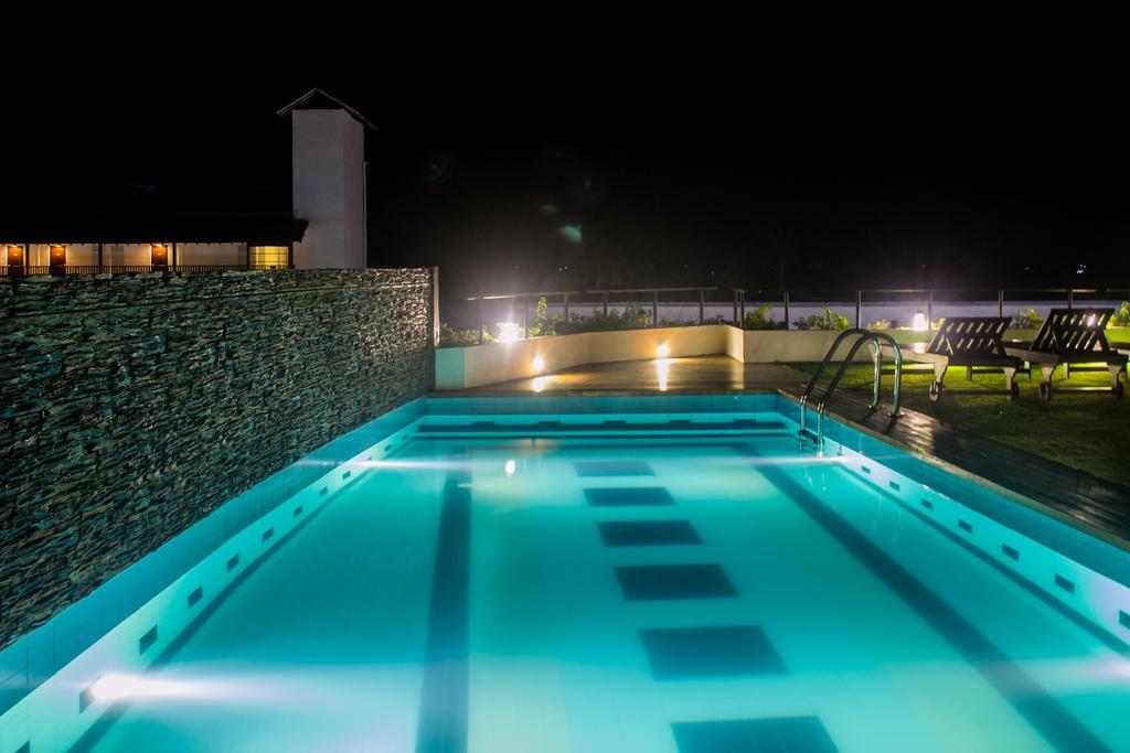 Refresh Hotel Hikkaduwa Bagian luar foto