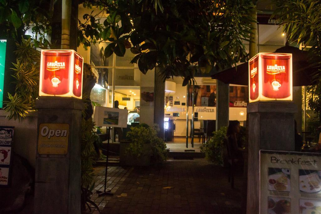 Refresh Hotel Hikkaduwa Bagian luar foto