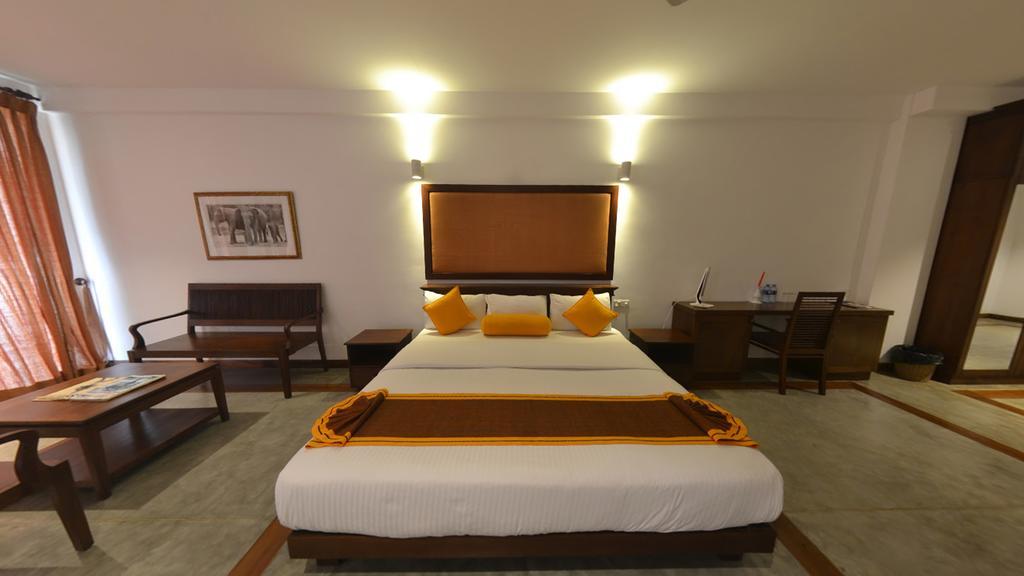 Refresh Hotel Hikkaduwa Bagian luar foto