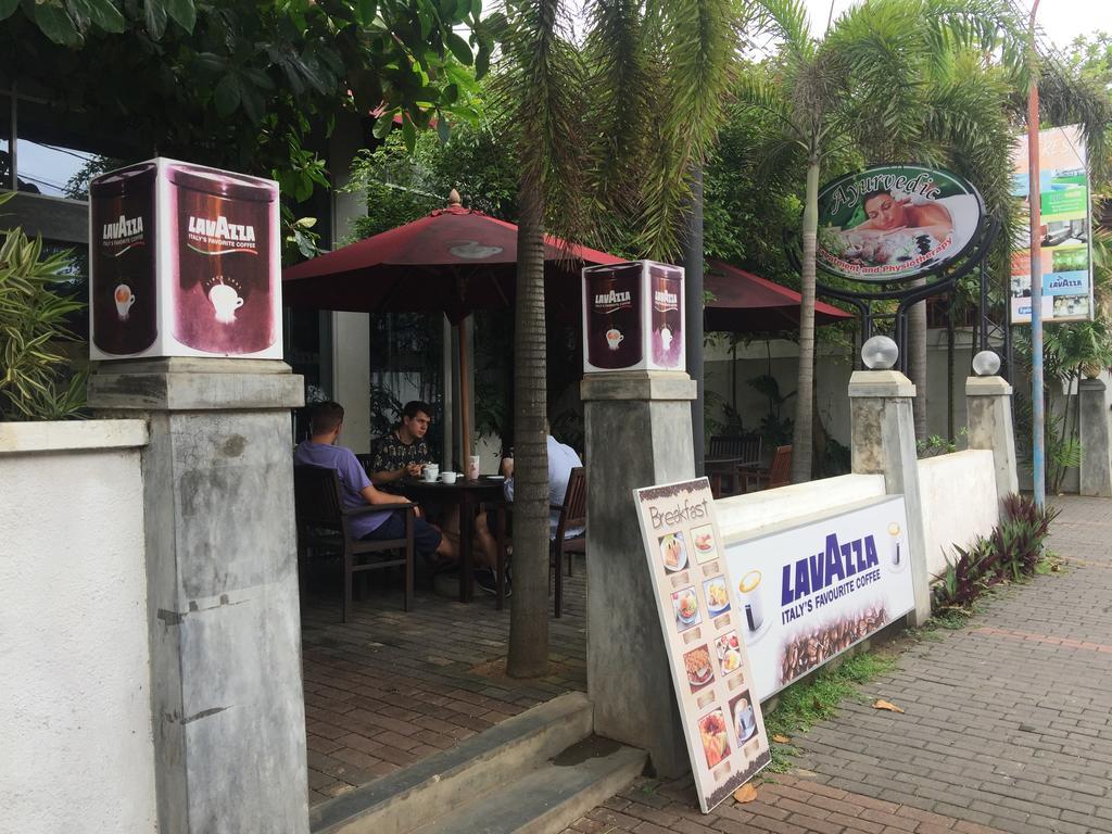 Refresh Hotel Hikkaduwa Bagian luar foto