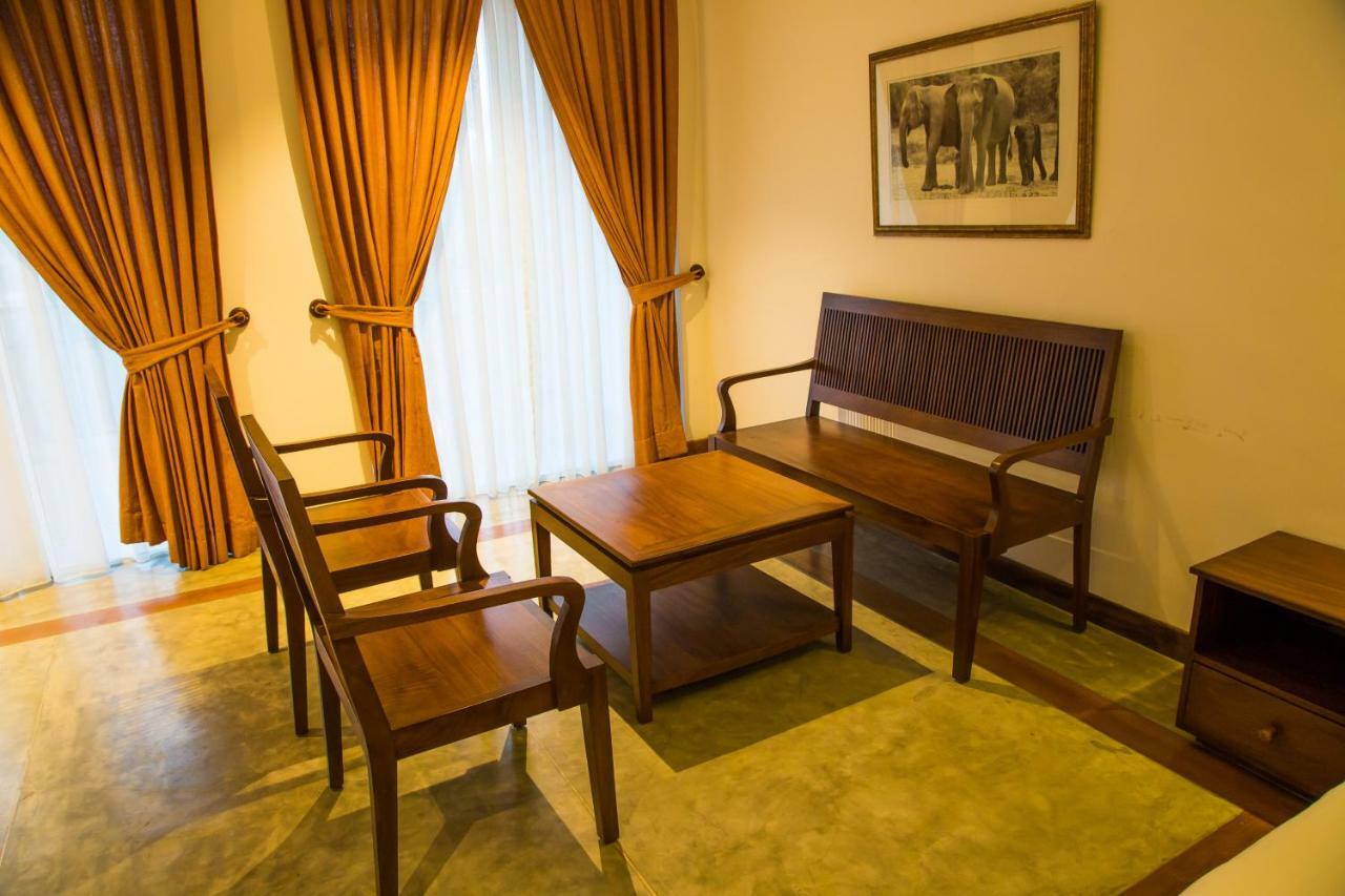 Refresh Hotel Hikkaduwa Bagian luar foto