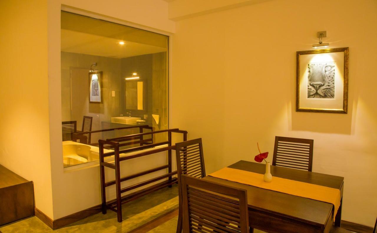 Refresh Hotel Hikkaduwa Bagian luar foto