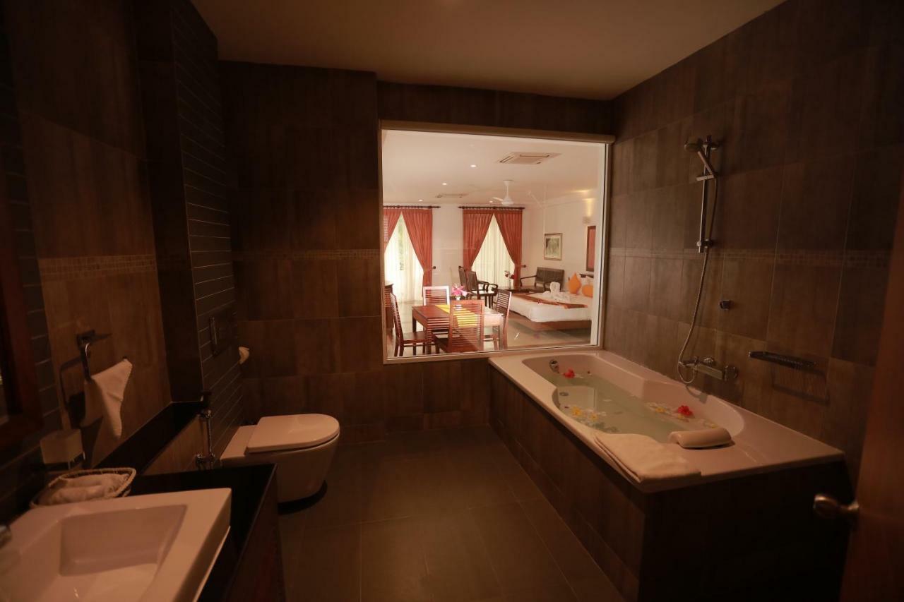Refresh Hotel Hikkaduwa Bagian luar foto